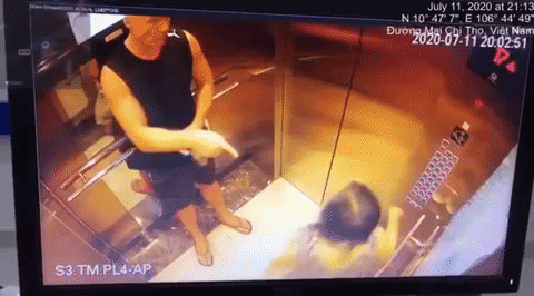 Lý do người phụ nữ bị vỗ mông trong thang máy hòa giải với thủ phạm