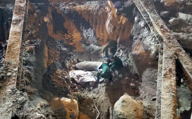 Hà Nội khuyến cáo không dùng di động quanh khu vực phát hiện bom ở Cửa Bắc