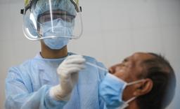 Nam tiếp viên hàng không là bệnh nhân 1342 vi phạm quy định cách ly