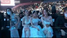 Ninh Dương Lan Ngọc lên tiếng về thái độ "kém duyên" khi ngồi cạnh Thủy Tiên