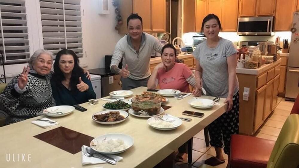 Hậu đám tang, bà xã cố nghệ sĩ Chí Tài nấu lại món ăn chồng yêu thích