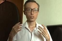 Nam diễn viên Hong Kong duy trì cân nặng 40 kg để chuyên vào vai người bệnh
