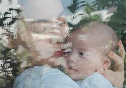 Hồ Ngọc Hà khoe ảnh cận của bé Lisa, quả đúng là bản sao hoàn hảo của mẹ