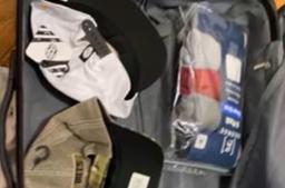 Người thân tiết lộ món đồ kỷ niệm trong chiếc vali của cố ca sĩ Vân Quang Long