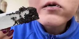 Giới trẻ Trung Quốc đổ xô đi mua đất về để livestream... ăn đất