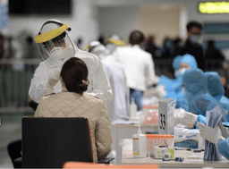 Sáng 24/2, Bộ Y tế công bố thêm 2 ca nhiễm Covid-19 mới