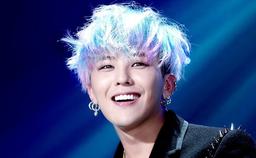 G-Dragon bị quay lưng chỉ vì 1 chi tiết nhỏ trong ảnh hẹn hò với Jennie