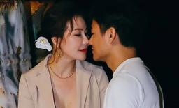 Nghe vợ đại gia của Quý Bình chia sẻ quan điểm về hạnh phúc mà "ấm lòng"