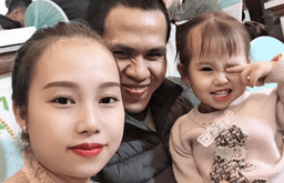 Những khoảnh khắc bình dị bên vợ con của "anh hùng đời thật" Nguyễn Ngọc Mạnh