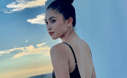 Vừa bị chê gầy, Tiểu Vy liền có động thái mạnh chứng minh điều ngược lại