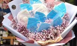 Loạt quà 8/3 vừa sáng tạo vừa lầy lội khiến người nhận nhớ mãi không quên