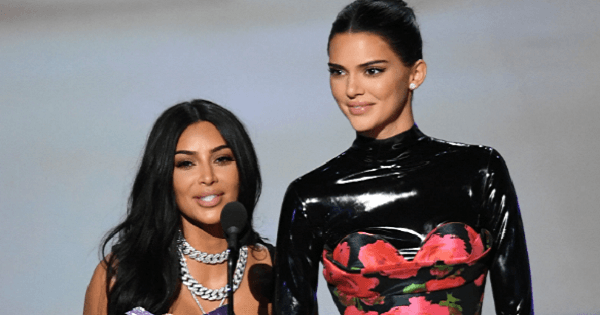 Kim Kardashian chia sẻ lý do bị nhầm là mẹ của em gái siêu mẫu