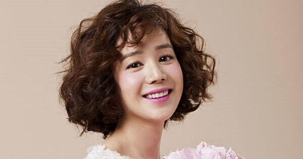 Nhân tướng học: Có phải phụ nữ tóc xoăn là số vất vả?