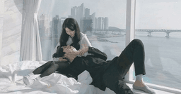 "Xoắn não" với câu chuyện "tình yêu part time", ngày lẻ yêu, ngày chẵn nghỉ