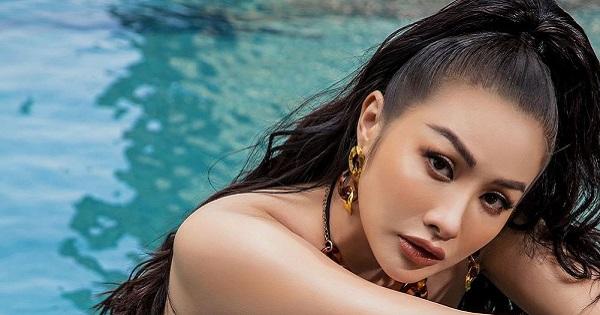 Yaya Trương Nhi vô tư mặc nội y bé xíu tạo dáng uốn lượn để quay TikTok