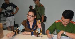 Vợ diễn viên Kinh Quốc lại bị khởi tố thêm tội rửa tiền