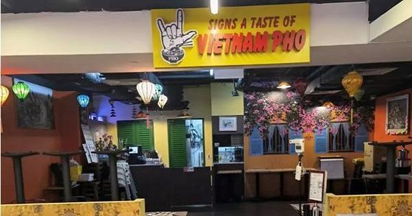 MXH Singapore kêu gọi ủng hộ quán phở Việt của đôi vợ chồng khiếm thính