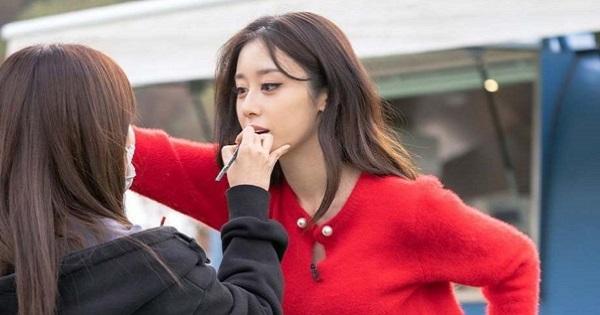 Jiyeon (T-ARA) gây sốt với loạt ảnh khoe nhan sắc "đẹp xỉu" tại hậu trường