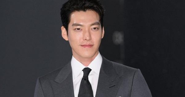 Sau nhiều năm trị bệnh, Kim Woo Bin đã lấy lại phong độ ngoại hình