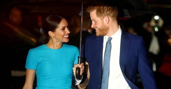 Harry - Meghan là "người hoàng gia được kính trọng nhất" sau Nữ hoàng Anh