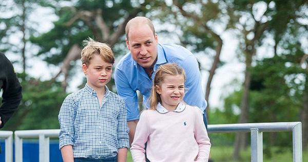 William xuất hiện bên hai con, phong độ tuổi 39 chuẩn Đức vua tương lai