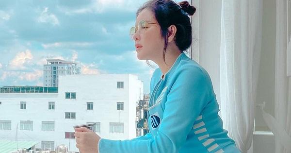 Lý Nhã Kỳ khoe "đường cong như đường đua", Lệ Quyên ngồi không cũng bị gọi