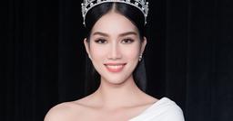 2 Á hậu Thúy Vân - Phương Anh khiến netizen tròn mắt khi bắn tiếng Anh