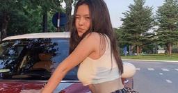 Con gái 18 tuổi của Phượng Chanel khoe nhan sắc ngọt ngào bên xế sang