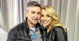 Đơn kiện bị tòa bác bỏ, Britney Spears tiếp tục bị bố đẻ giám hộ