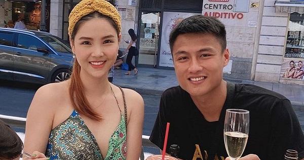Mạc Hồng Quân khoe ảnh tiệc tùng tại Séc nhưng cô vợ Kỳ Hân lại chiếm sóng