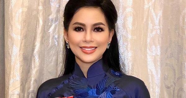 Mẹ chồng Hà Tăng đẹp quý phái trong ngày được phong tước Hiệp sĩ