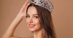 Vẻ đẹp tựa thiên thần của nữ sinh 19 tuổi đăng quang Hoa hậu Trái đất Nga