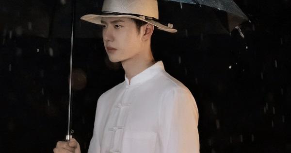 Vương Nhất Bác tóc vuốt ngược nam tính ngời ngời với tạo hình dân quốc
