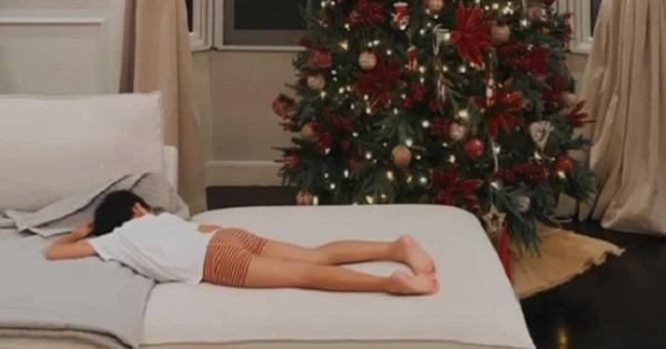 Hà Tăng khoe biệt thự triệu đô lên đèn đón Noel nhưng giá sách nhà giàu mới là tâm điểm