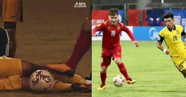 Hành động đẹp của Quang Hải trong trận gặp Malaysia khiến cổ động viên nước bạn trân trọng