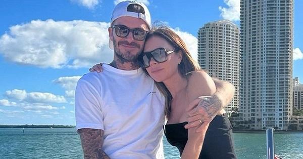 Vợ chồng David Beckham hồi xuân ở tuổi U50, tay trong tay ngày đầu năm mới