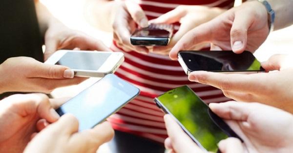 Đề xuất hỗ trợ điện thoại thông minh cho người dân nghèo TP.HCM