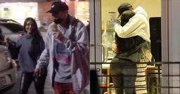 Kim Kardashian và tình trẻ Pete Davidson như vợ chồng son khi đi mua sắm