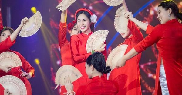 Thủy Tiên tái xuất sân khấu sau khi "trắng án", netizen tràn vào công kích