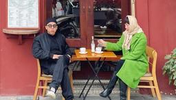 Về Hà Nội ăn Tết, vợ chồng Tóc Tiên - Touliver "khóc ròng" khi bước lên cân