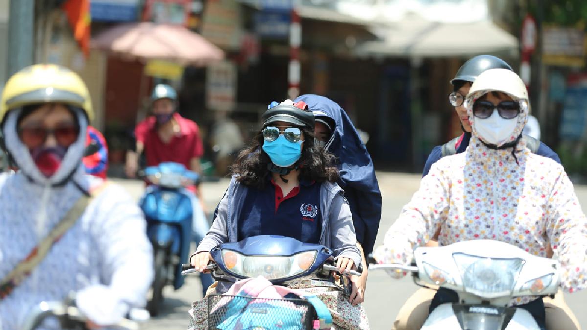 Nắng nóng ở Hà Nội tạm dừng chiều nay (5/6), miền Trung vẫn trên 37 độ