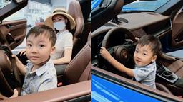 Hòa Minzy được con trai lái ô tô đưa đi chơi Quốc Khánh, nhìn logo hãng xe mà choáng