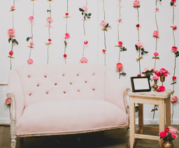 Hướng dẫn tự tạo bức rèm hoa để trang trí tường thêm lãng mạn