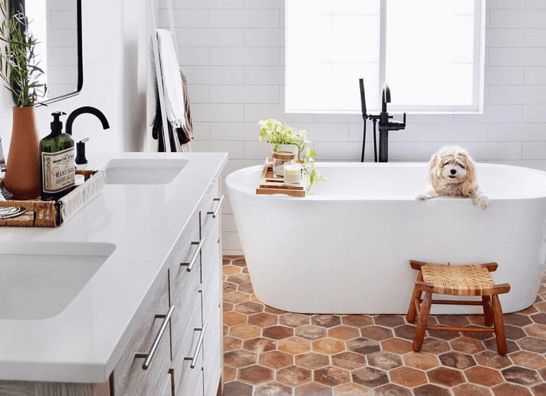 Tìm hiểu 4 loại gạch lát phòng tắm có khả năng chống trơn trượt