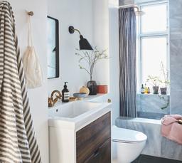 Có tài để làm gì? Để cải tạo phòng tắm 3m² thành spa tại gia chứ làm gì!