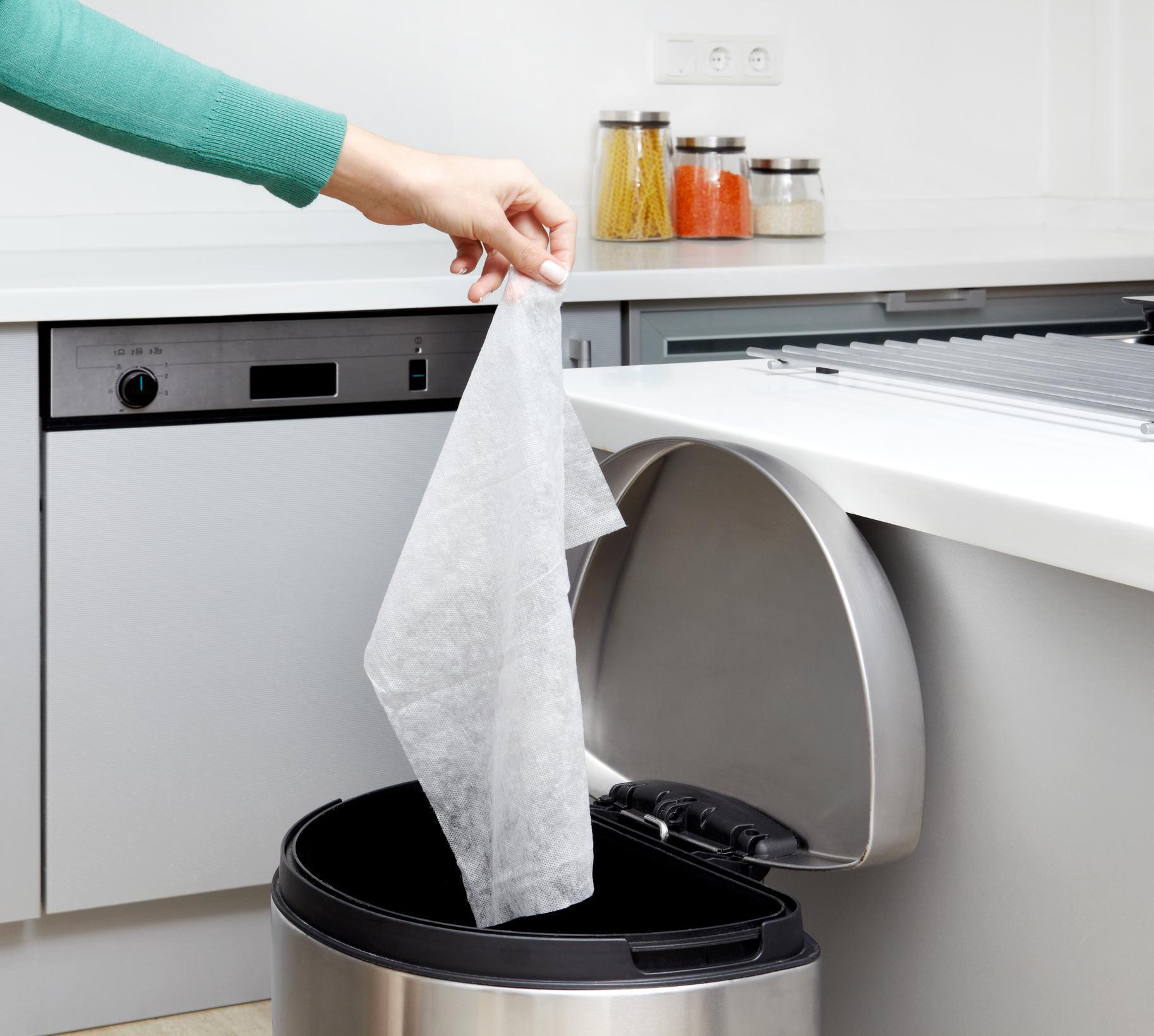 Thùng rác bốc mùi hôi? Đừng lo, 4 sản phẩm này sẽ khử mùi hôi giúp bạn!