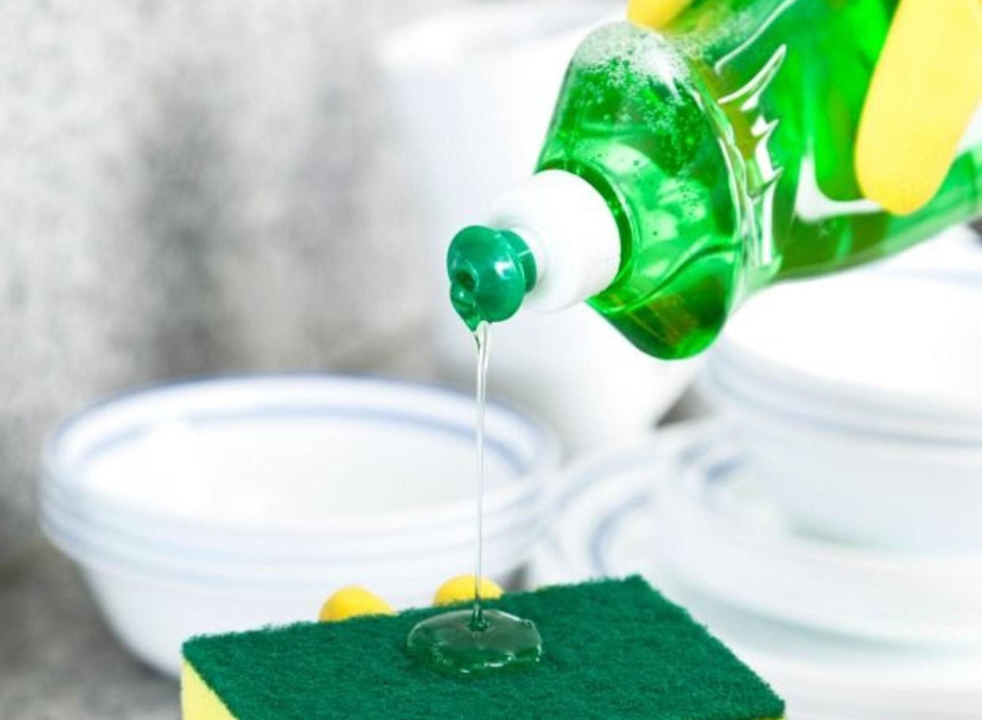 Dọn nhà đón Tết nhanh và sạch bong bằng nước rửa bát