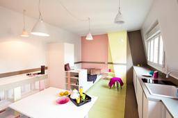 Cải tạo căn hộ 23m² cũ kỹ thành không gian sống rực rỡ 7 sắc cầu vồng