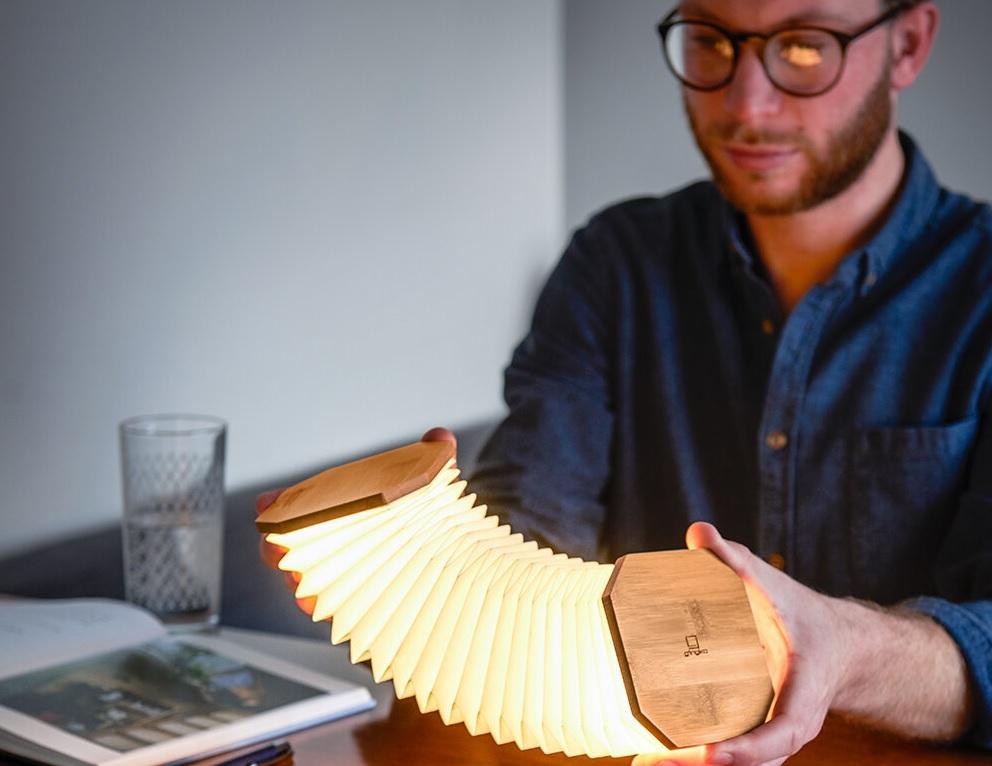 Chiếc đèn LED giá 1,5 triệu độc đáo, trang trí phòng nào cũng đẹp và hợp