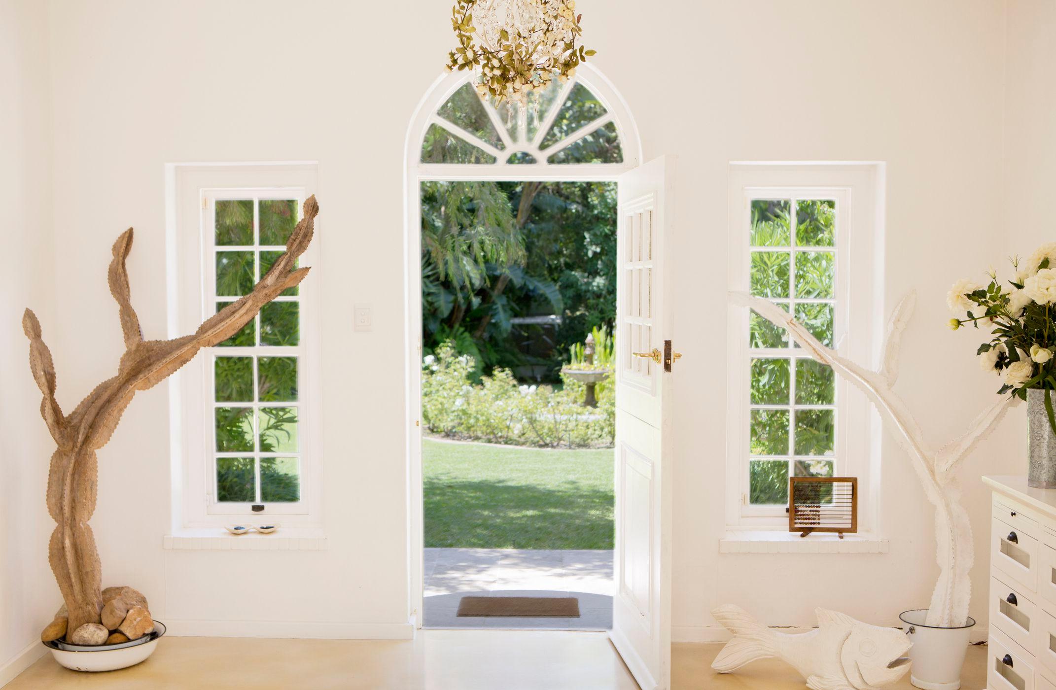 Thiết kế cửa chính vào nhà cần lưu ý gì để tốt cho phong thủy